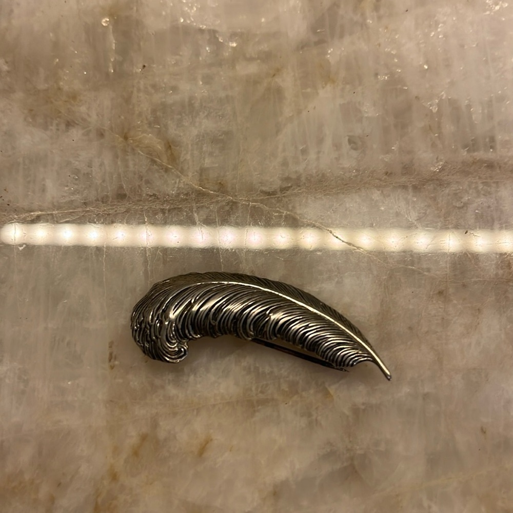 Jewelart sterling silver feather pin.